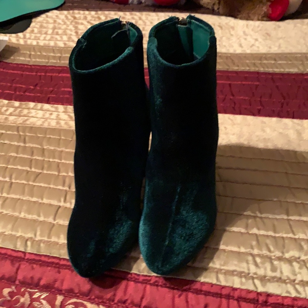 Ladies shoes